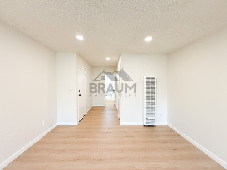 Building Photo - 4636 Laurel Canyon Blvd