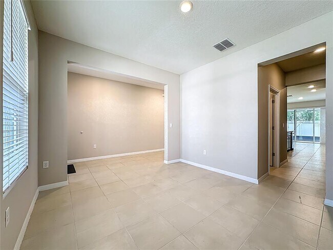 Building Photo - 13071 Brookside Moss Dr