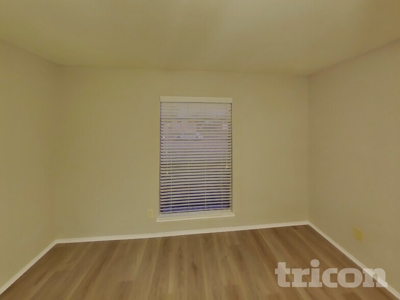 Building Photo - 5529 Kerry Ln