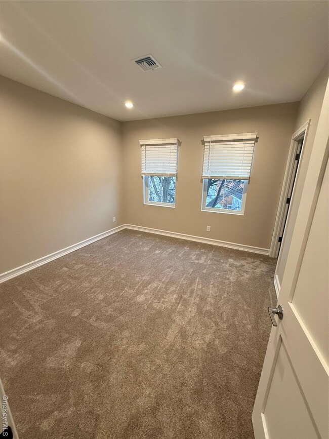 Building Photo - 122 Greenwich Ave