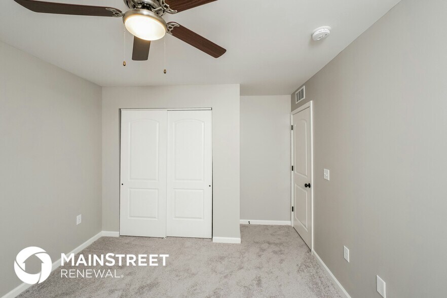 Building Photo - 2095 Paddle Wheel Dr