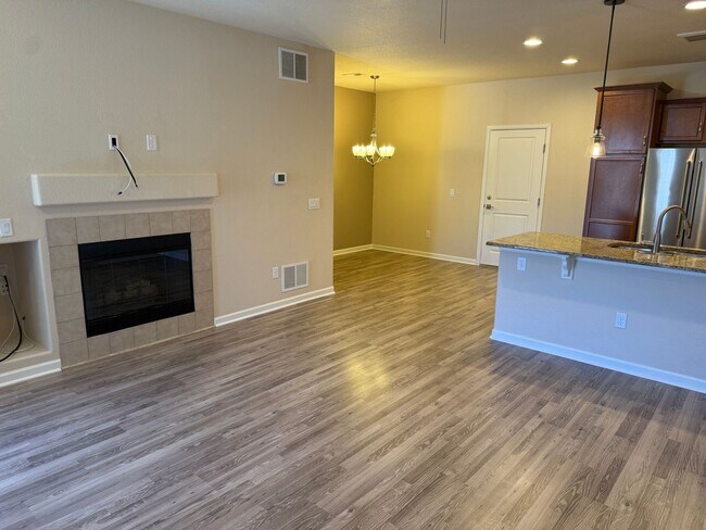 Building Photo - Updated 2 bedroom in West Arvada - Boyd Ponds