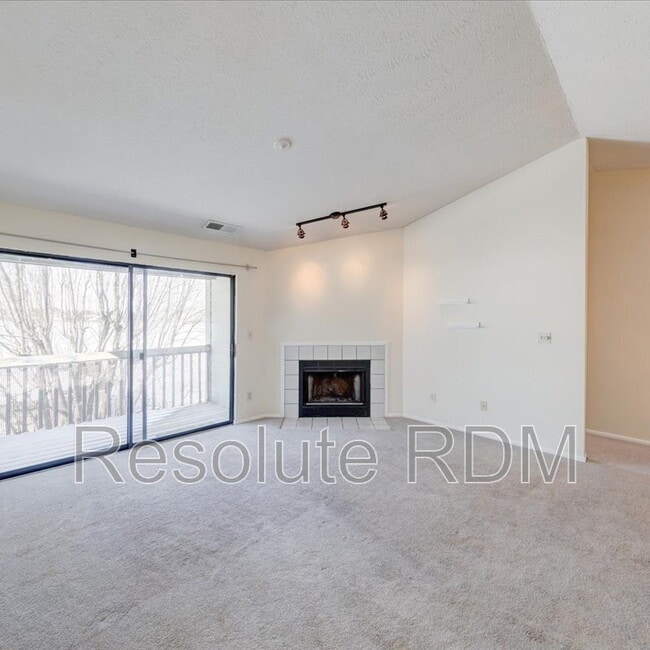 Building Photo - 4381 Village Parkway Cir W