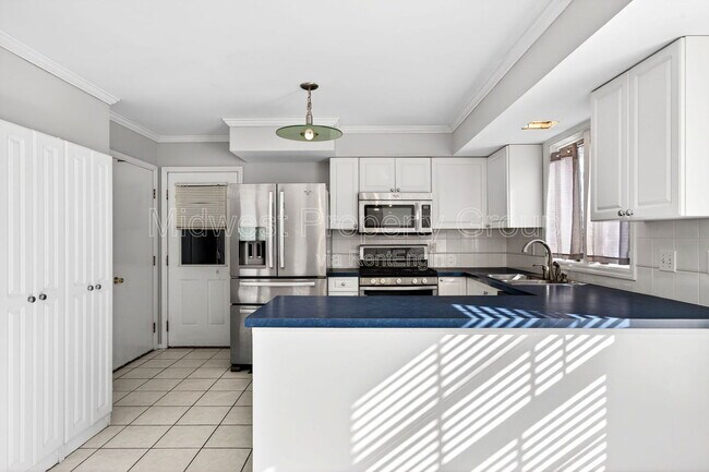 Building Photo - 3644 Vago Ln