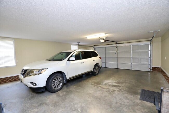 Building Photo - 3196 Daufaskie Rd