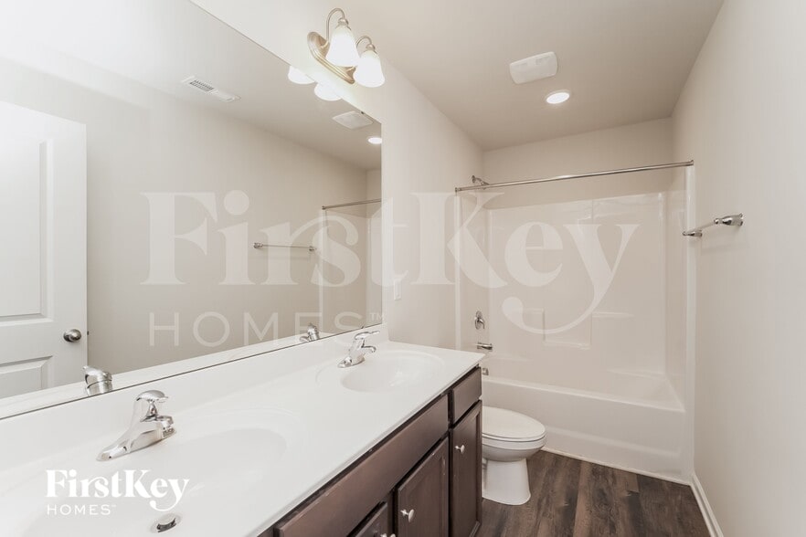 Building Photo - 7326 Brawley Wood Ct