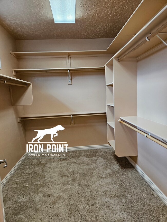 Building Photo - 3bed/2bath in sought after Nampa neighborhood w/3 car garage and large bonus room.