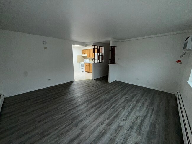 Building Photo - 9595 Maple Dr