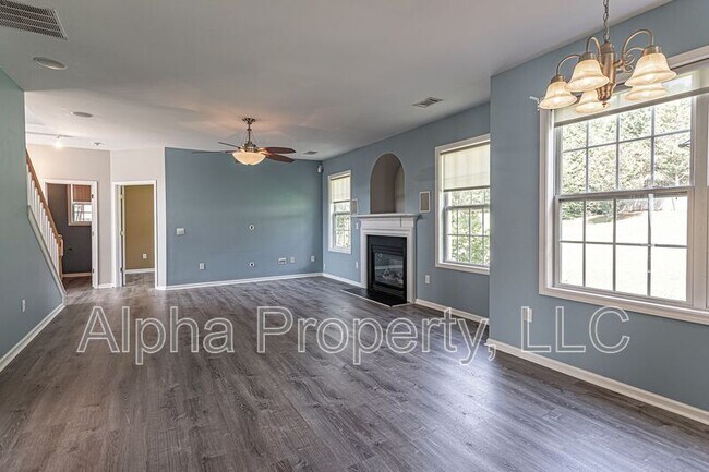 Building Photo - 504 Collingsworth Ln