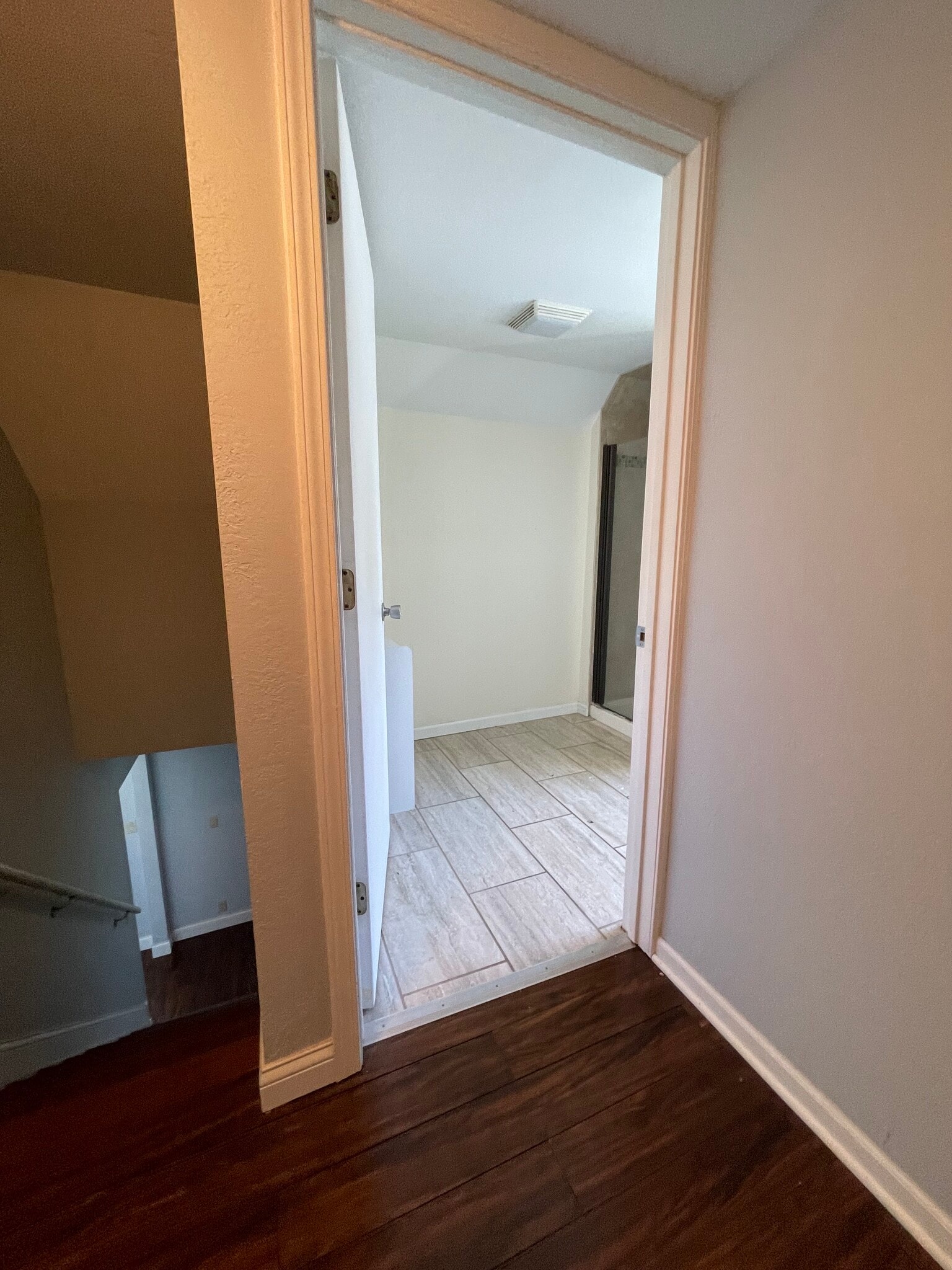 Upstairs bathroom (bath 2) - 282 N Franklin St