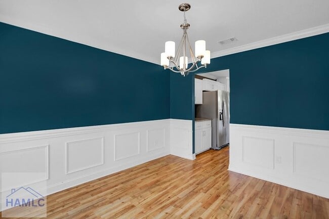 Building Photo - 721 Highgrove Ct