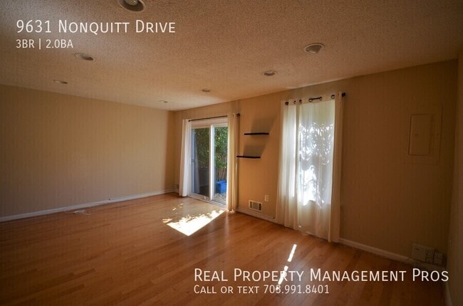 Building Photo - 9631 Nonquitt Dr