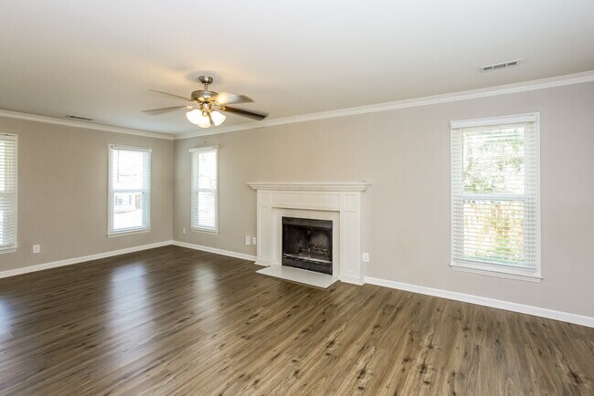 Building Photo - 11025 Ballards Pond Ln