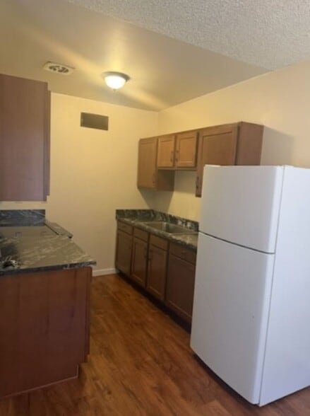 Building Photo - 1518 E Hedrick Dr