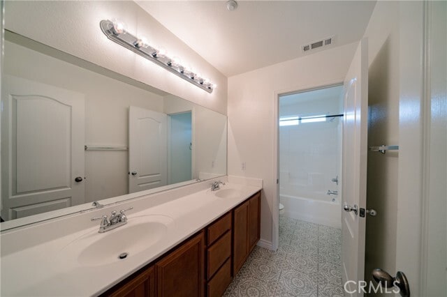 Building Photo - 15929 San Leandro Dr