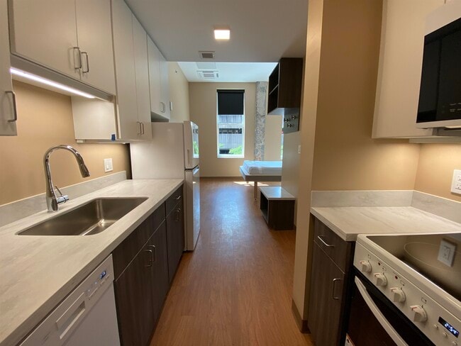 Building Photo - 83 Hanover St