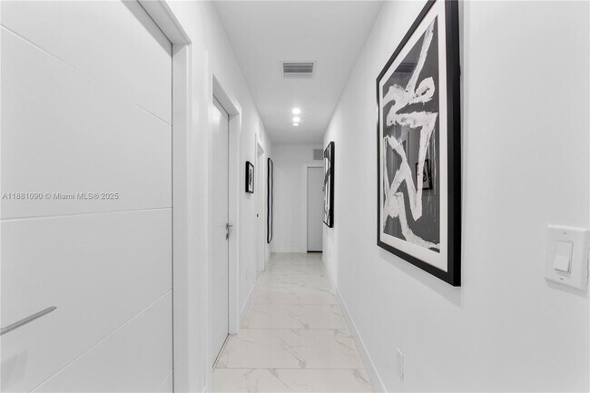 Building Photo - 4364 Alton Rd