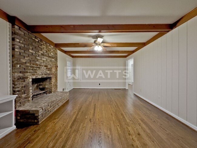 Building Photo - Charming & Spacious 3-Bed Home in City of Hoover