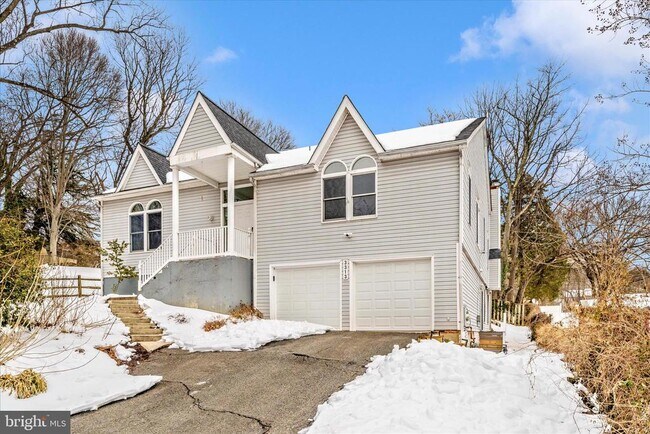 Building Photo - 3313 Moline Rd