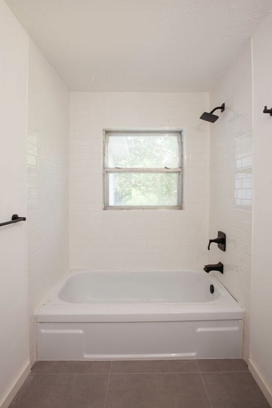 Building Photo - 3503 Loganwood Dr