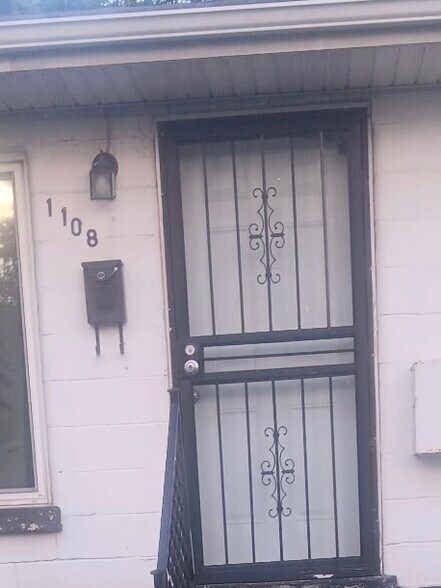 Building Photo - 1108 Wildwood Ave