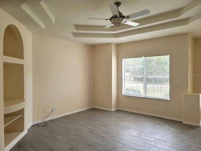 Building Photo - 60 Prince Michael Ln