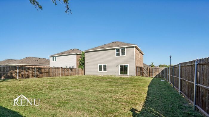 Building Photo - 500 London Dr