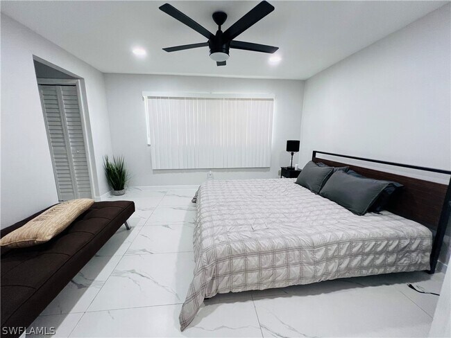 Building Photo - 4439 Parrot Ave