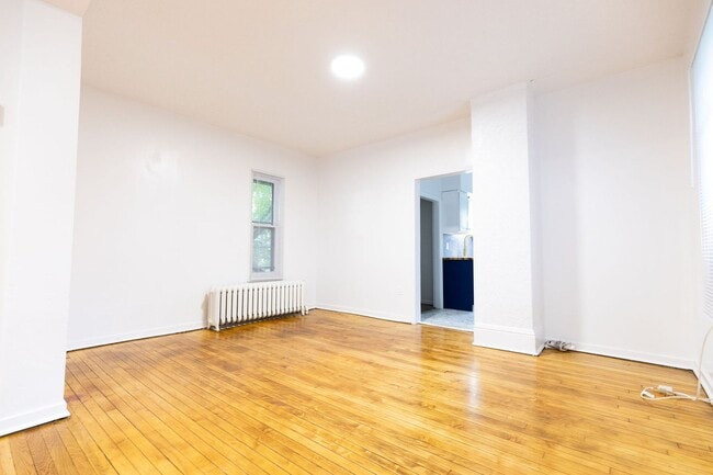 Building Photo - 1406 N 15th Ave