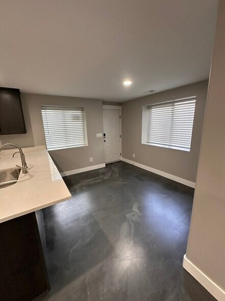 Building Photo - 11567 Sunny Stone Dr