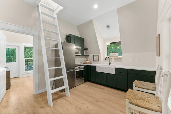 Building Photo - 493 Choctawhatchee River Rd
