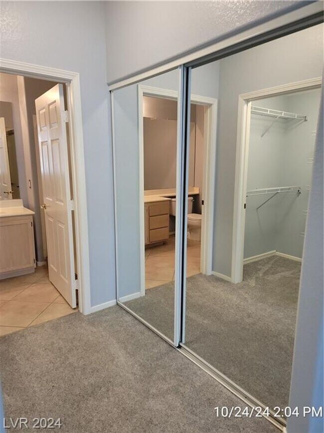 Building Photo - GREEN VALLEY 1ST FLOOR UNIT WITH ATTACHED ...