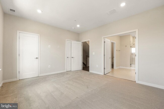 Building Photo - 23142 Horseshoe Trl Sq