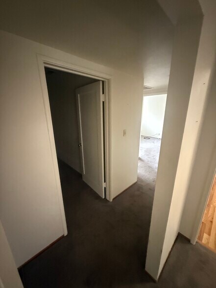 Building Photo - 2013 56th St