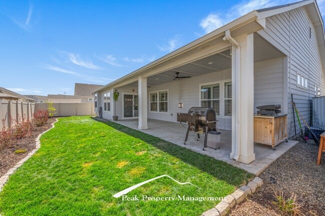 Building Photo - 18272 N Wild Goose Ave