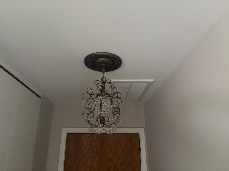 Building Photo - 6018 ELake Dr