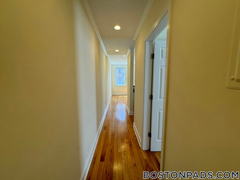 Building Photo - 1 Chauncy St