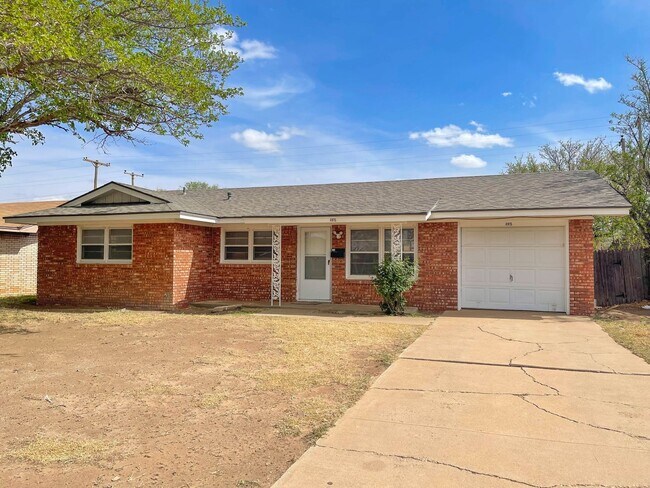 Primary Photo - Pre-Leasing - 3 bed 2 bath