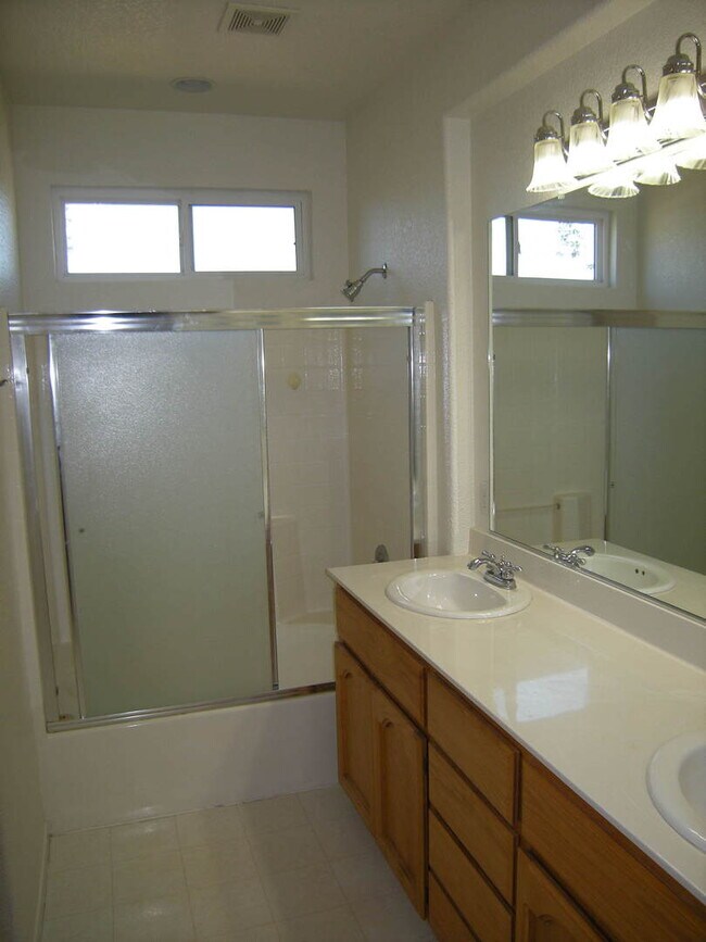 Building Photo - 2145 Beaujolais Ct