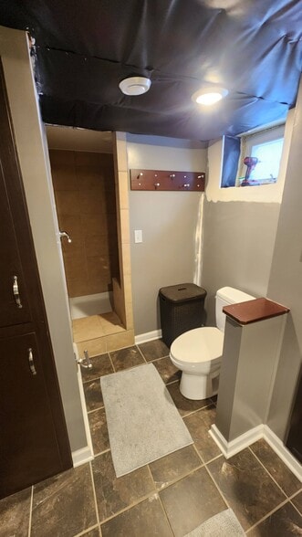 Building Photo - 321 Swanson Cir