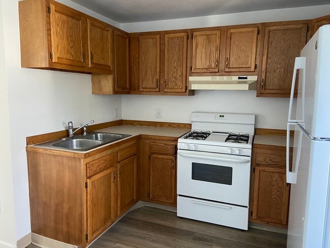 Building Photo - 505 Hawley Ave