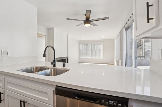 Interior Photo - 17 Northstar