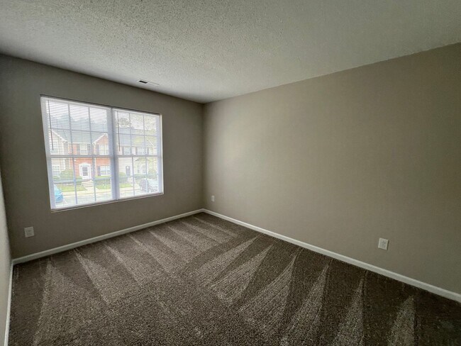 Building Photo - 116 Baberton Dr