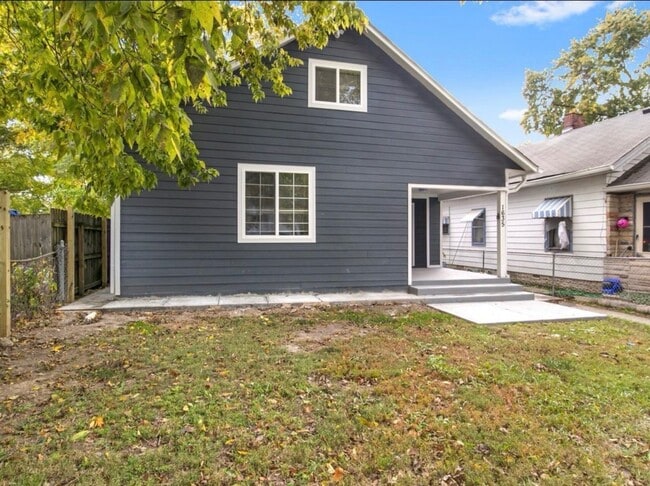 Building Photo - 1635 Cruft St