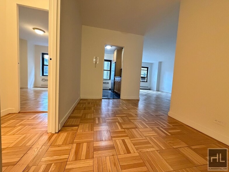 Building Photo - EAST 55 STREET