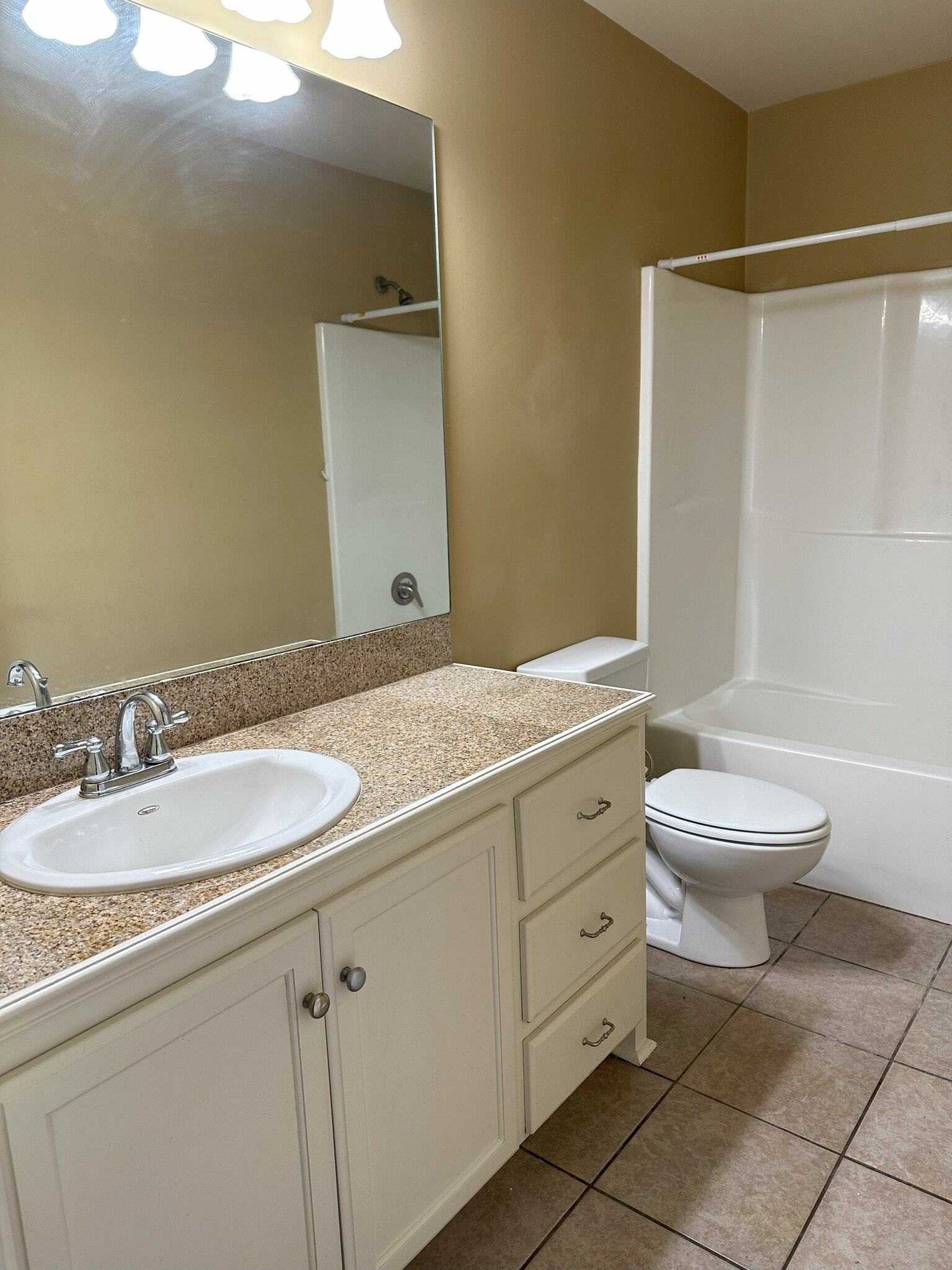 Building Photo - 111 Village Square Dr