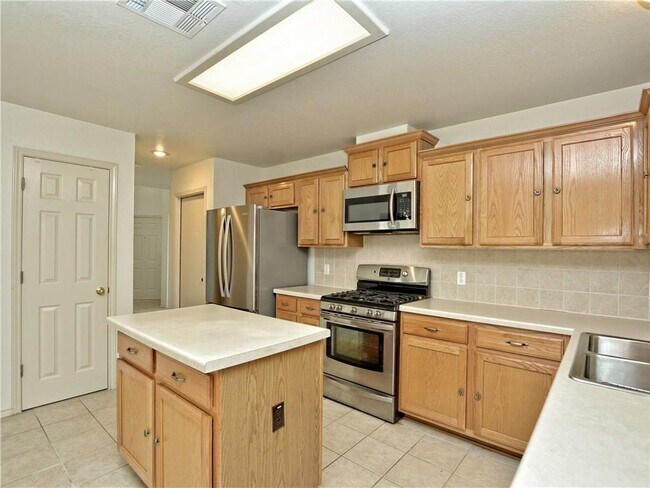 Building Photo - 13428 Tamayo Dr