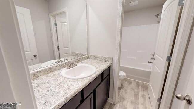 Building Photo - 178 Goodall Woods Dr