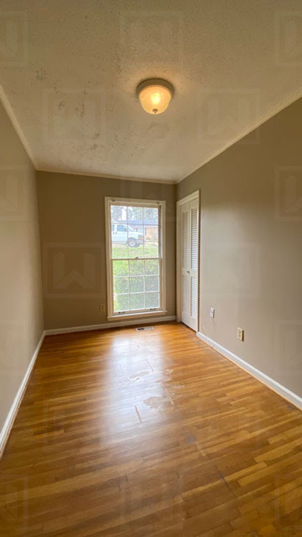 Building Photo - Excellent 4 Bedroom House in Bluff Park Co...