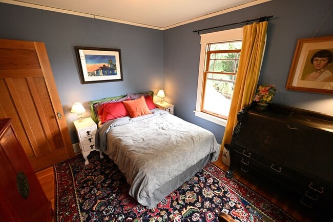 Building Photo - 3bd/2ba Seattle Home